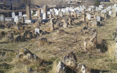 Hayırsever Vatandaşımızdan Köy Mezarlığına Anlamlı Destek