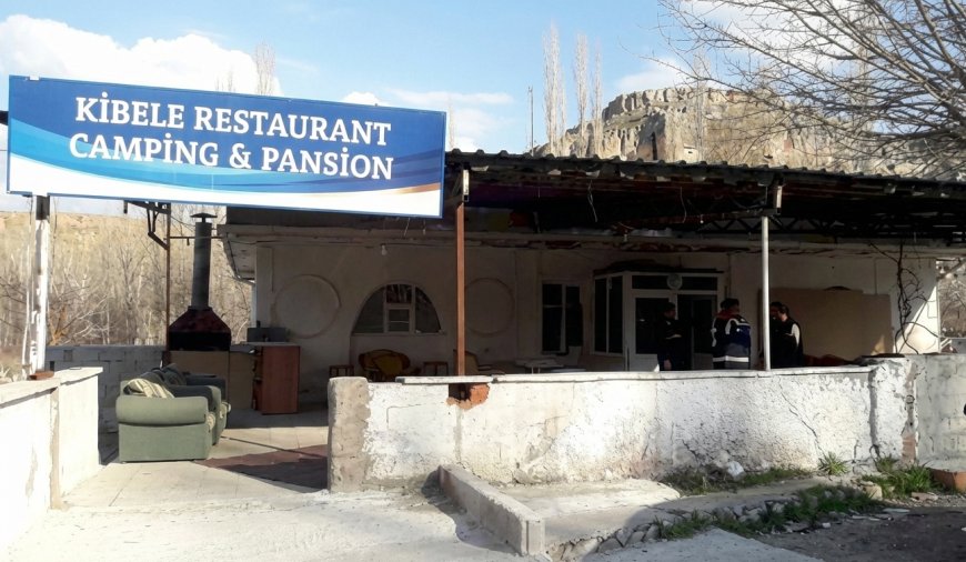 Yaprakhisar’da Kaçak İçki Operasyonu: Metil Alkollü Rakı Ele Geçirildi